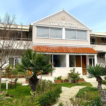 Vila M Vera Rooms With Kitchen And Apartments Durrës Exterior foto