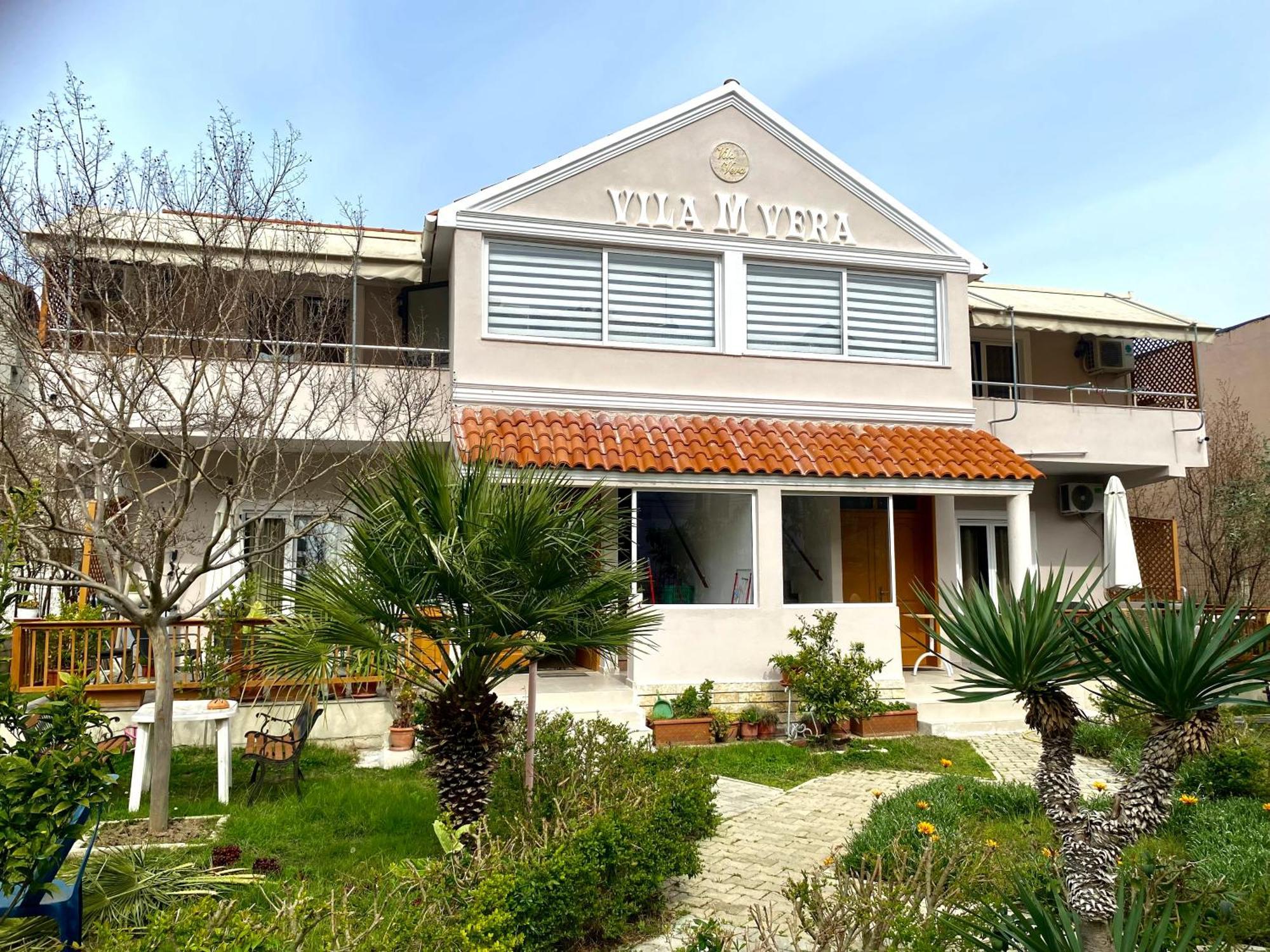 Vila M Vera Rooms With Kitchen And Apartments Durrës Exterior foto